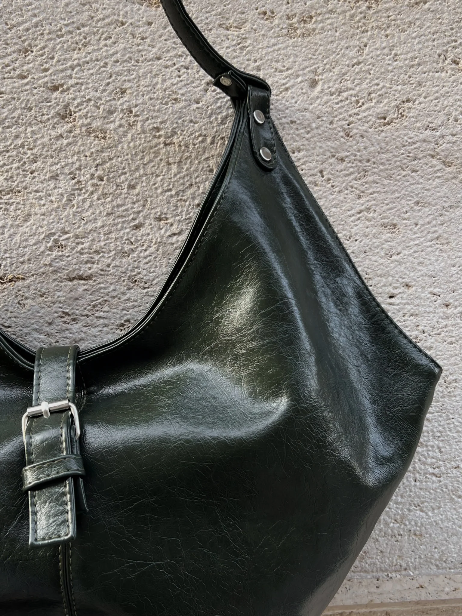 BAT BAG OLIVE - Image 4