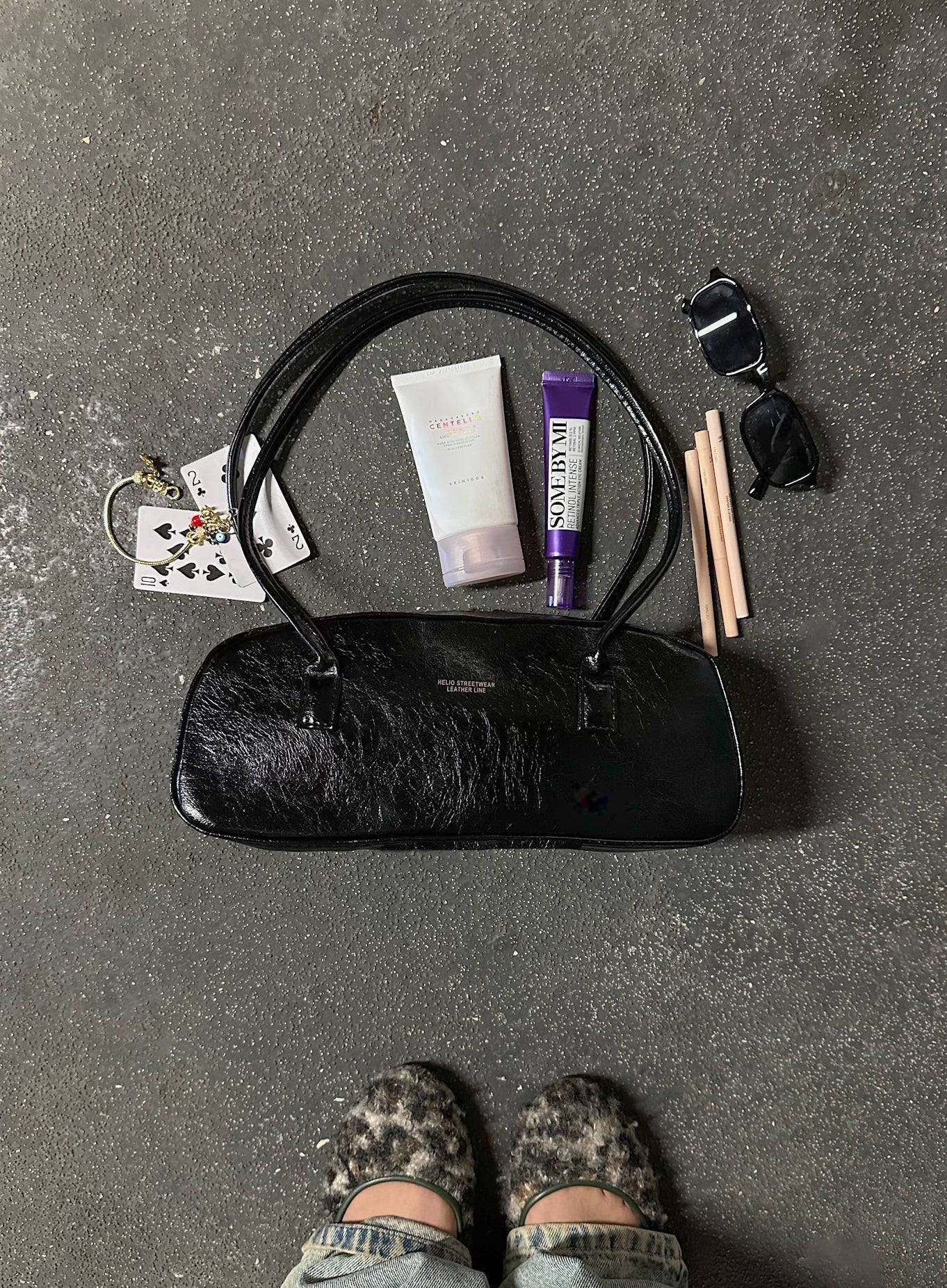 LEATHER LINE