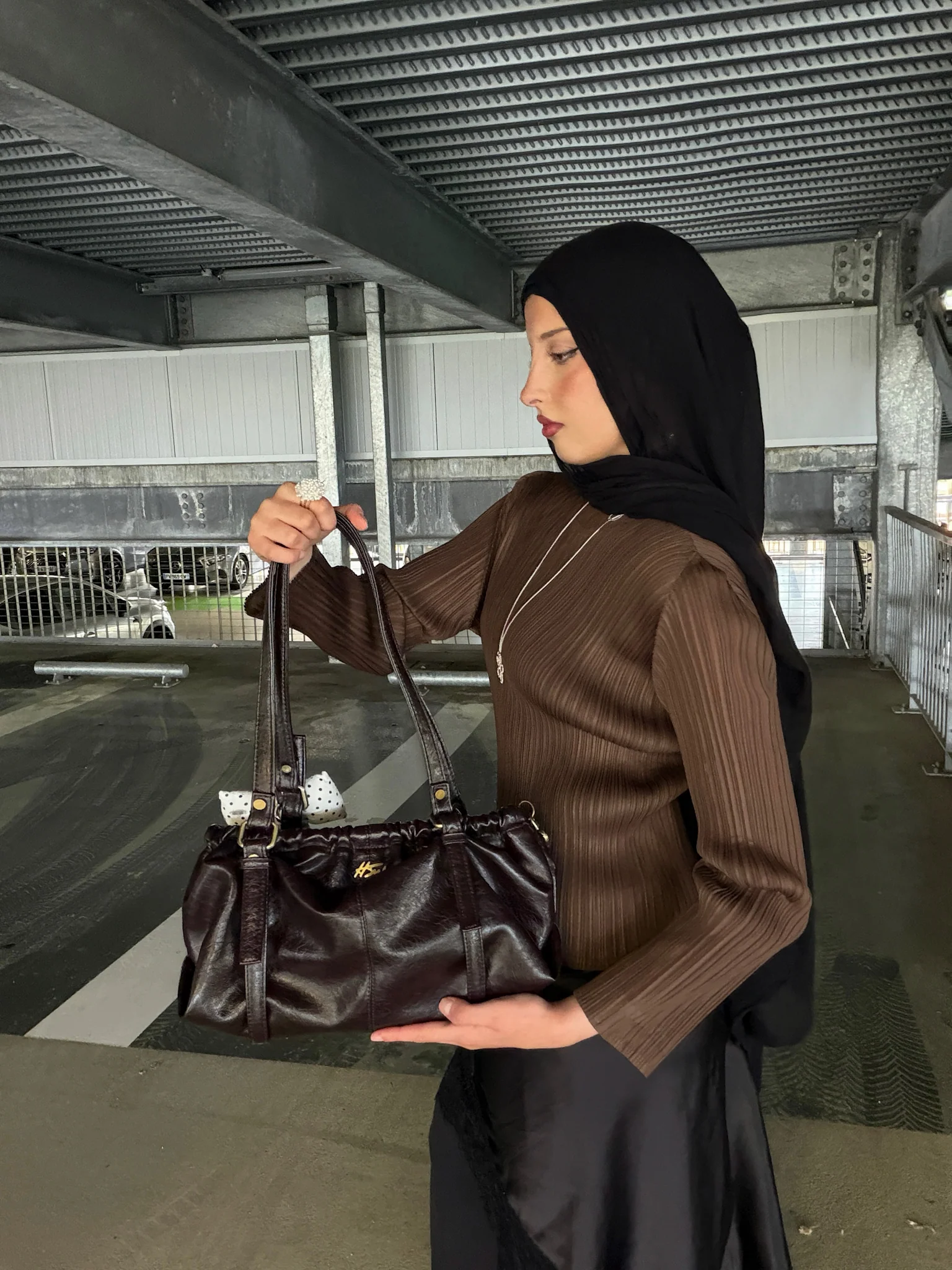 MISS MESS BAG BROWN - Image 6