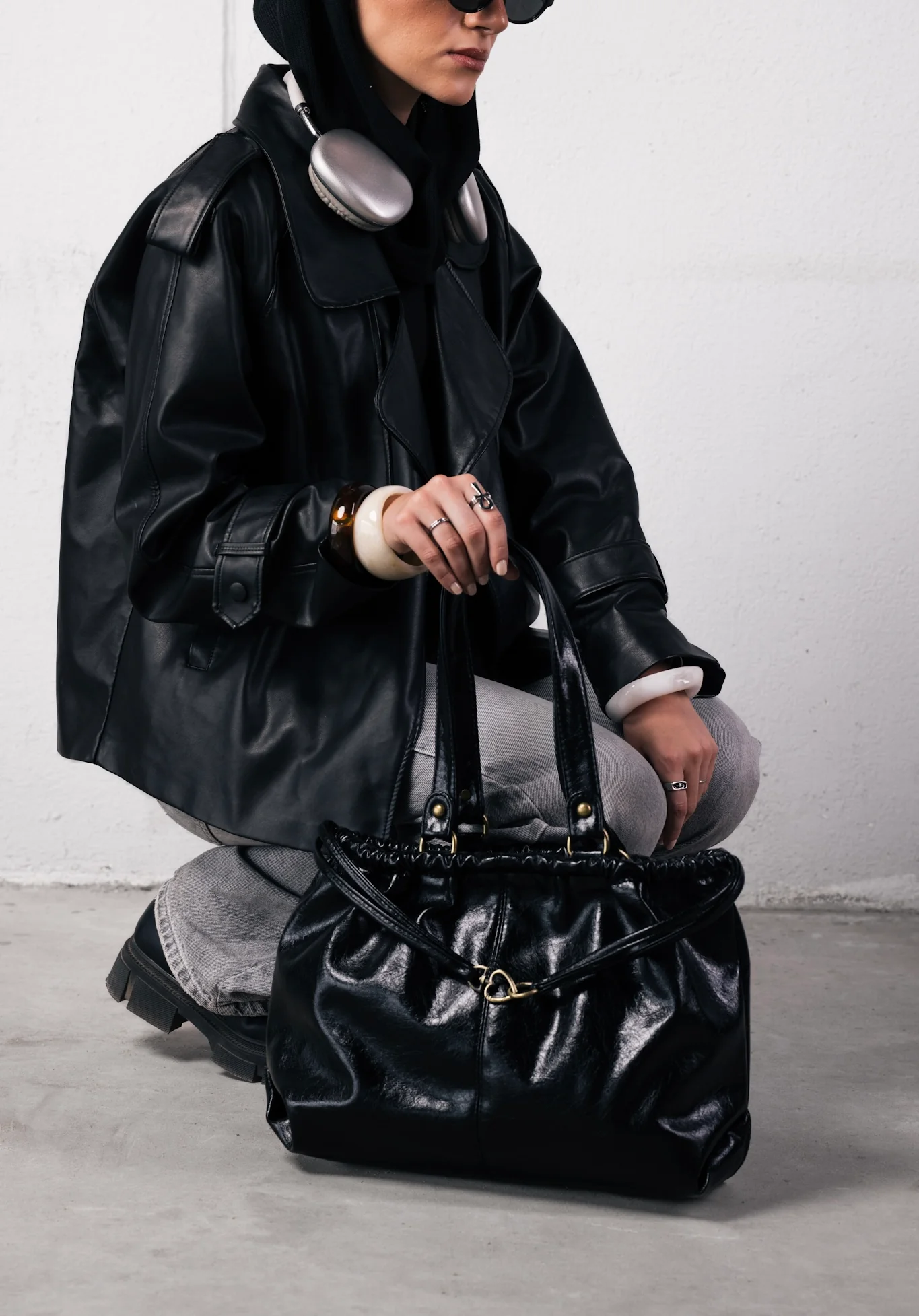 SCRUNCH BAG BLACK - Image 4