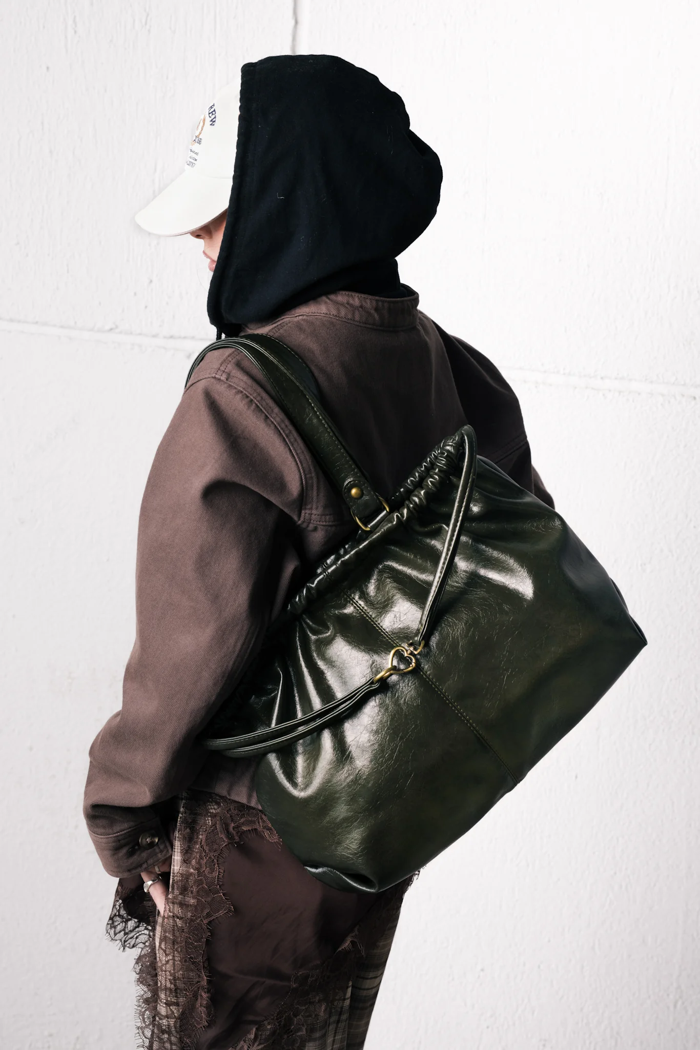 SCRUNCH BAG OLIVE - Image 3