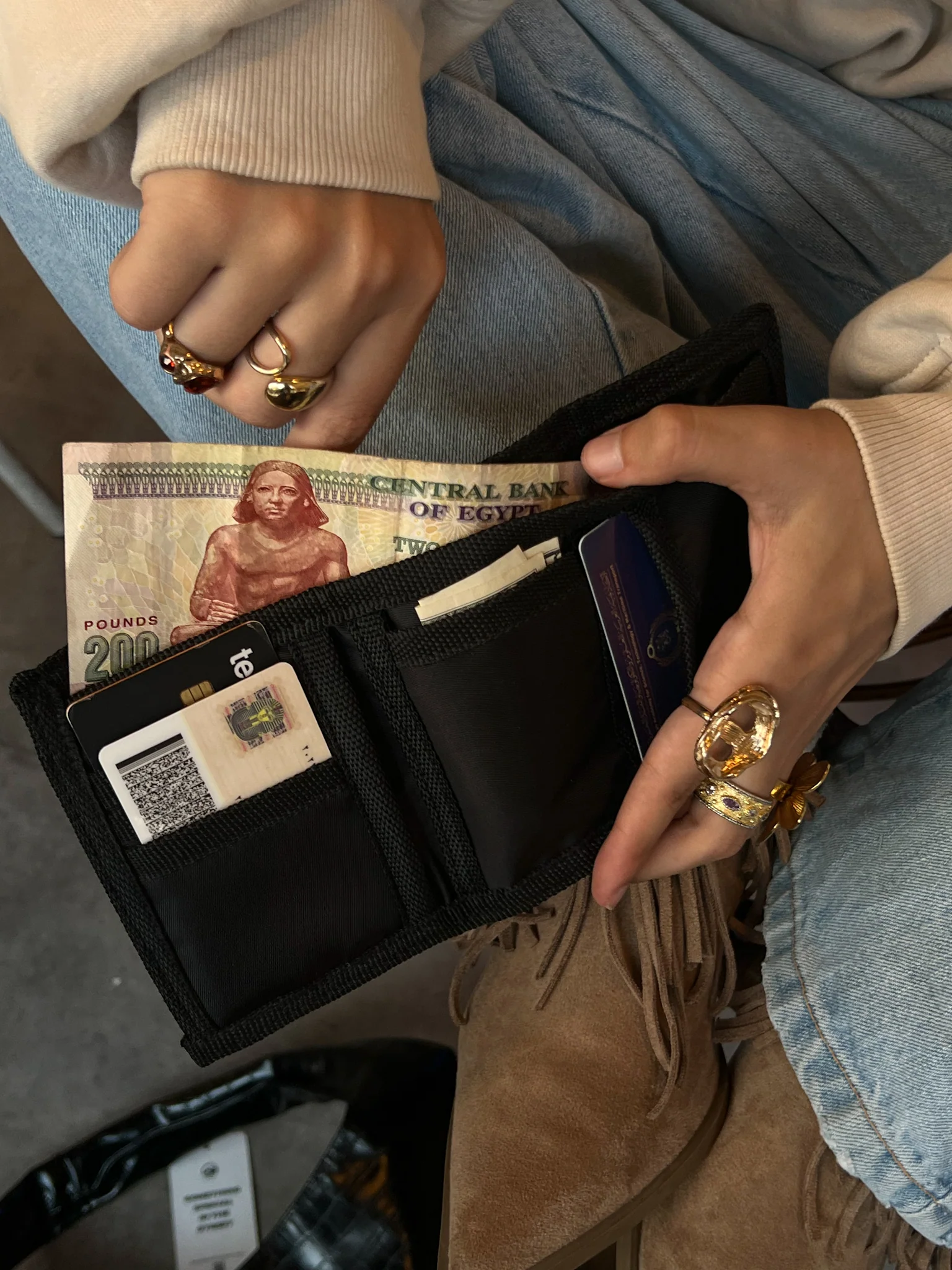 URBAN MONOCHROME WALLET - Image 4